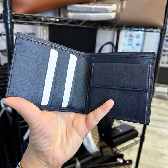 Gucci Dark Blue Monogram Wallet - Picture 2 of 3
